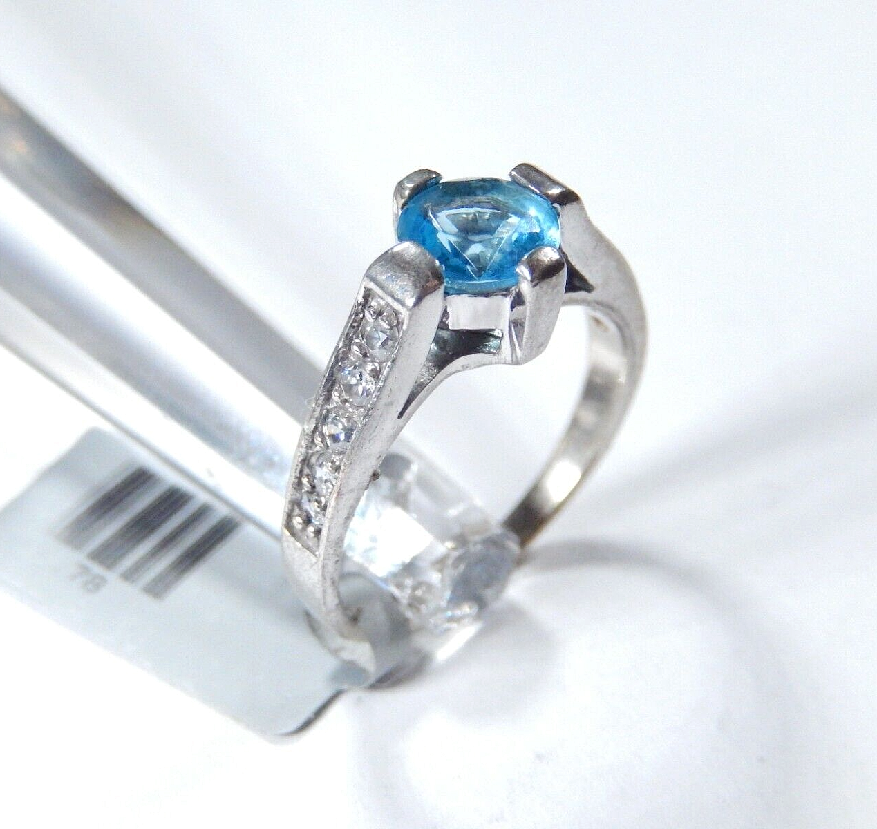 *VINTAGE* Sterling Silver  1CT Size Blue Topaz and Cubic Zirconia Ring Size 6.75