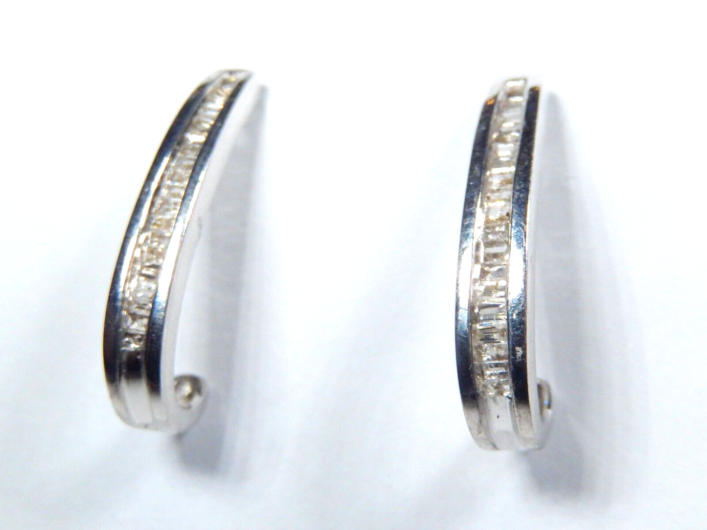*VINTAGE* 10k White Gold Baguette Natural Diamond Half Hoop Dangle Earrings