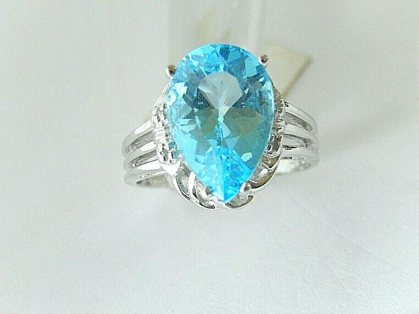 10k White Gold 4CT Pear Cut Blue Topaz & Diamond Ring Size 7.5
