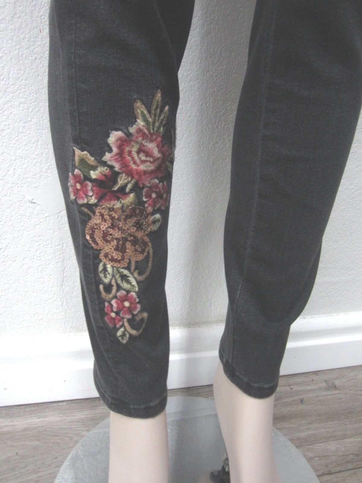 NWT Miss Me Dark Grey Sequin/Embroidered Jeans - Skinny  - M2081S Sz 26x29