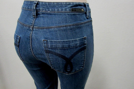 *VERY NICE*  Calvin Klein Med Dark Wash Denim Boot Cut Jeans Sz 10/30  x  30.5"L