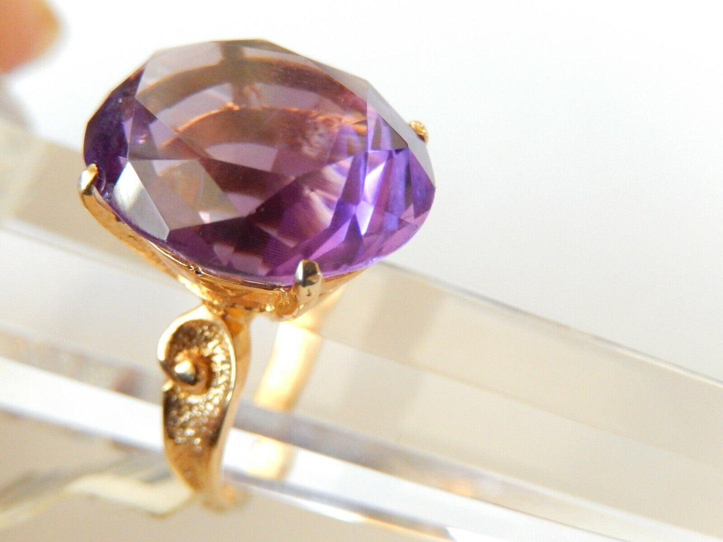 *VINTAGE* 14K Yellow Gold 11.00 CT Oval Natural Amethyst  Ring Size 5.5