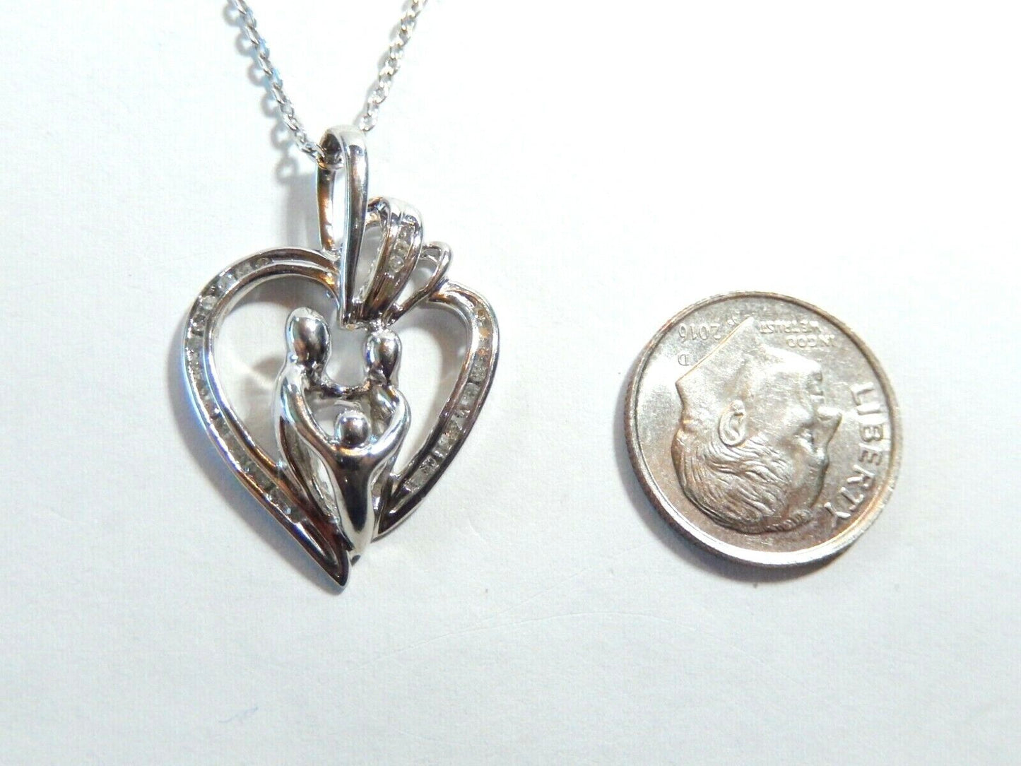 *NWT* Mother Father Child Heart Pendant 10k White Gold 1/4 CT Diamonds w18"chain