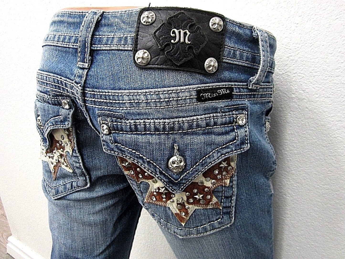 MINT Miss Me Jeans Womens Boot Cut Cowhide Med Wash Blue JW6064B2 Size 26x33