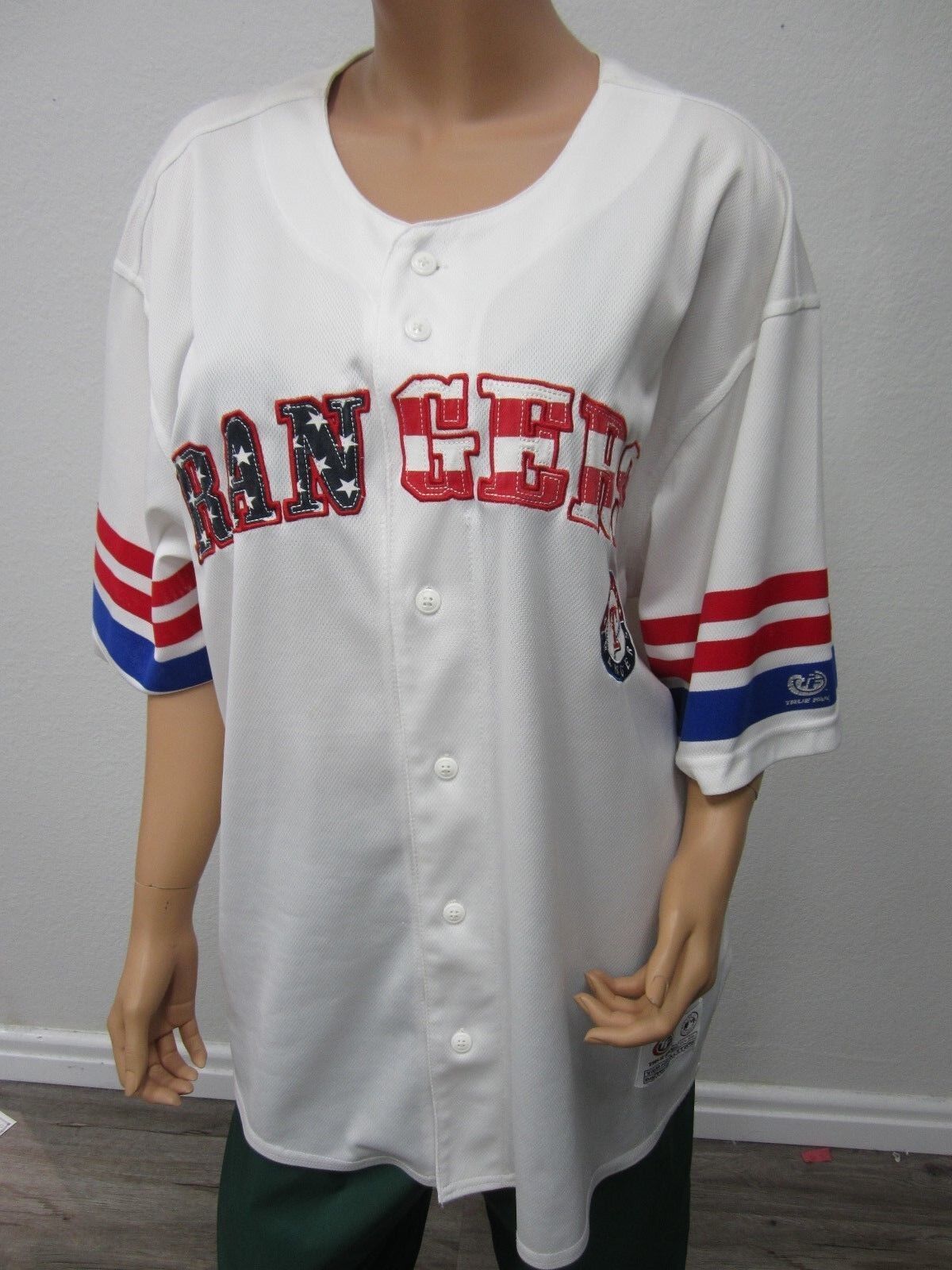 NICE Men's Texas Rangers True Fan Button Baseball Jersey....Size XLarge