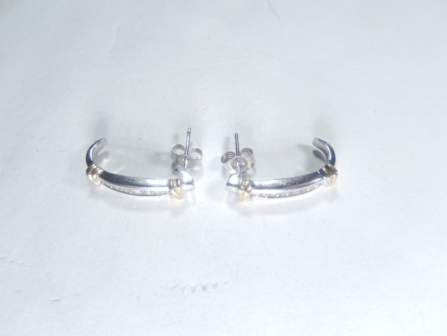 *VINTAGE* 10K  Yellow & White Gold .50CT Natural  Diamond J-Hoop Post Earrings