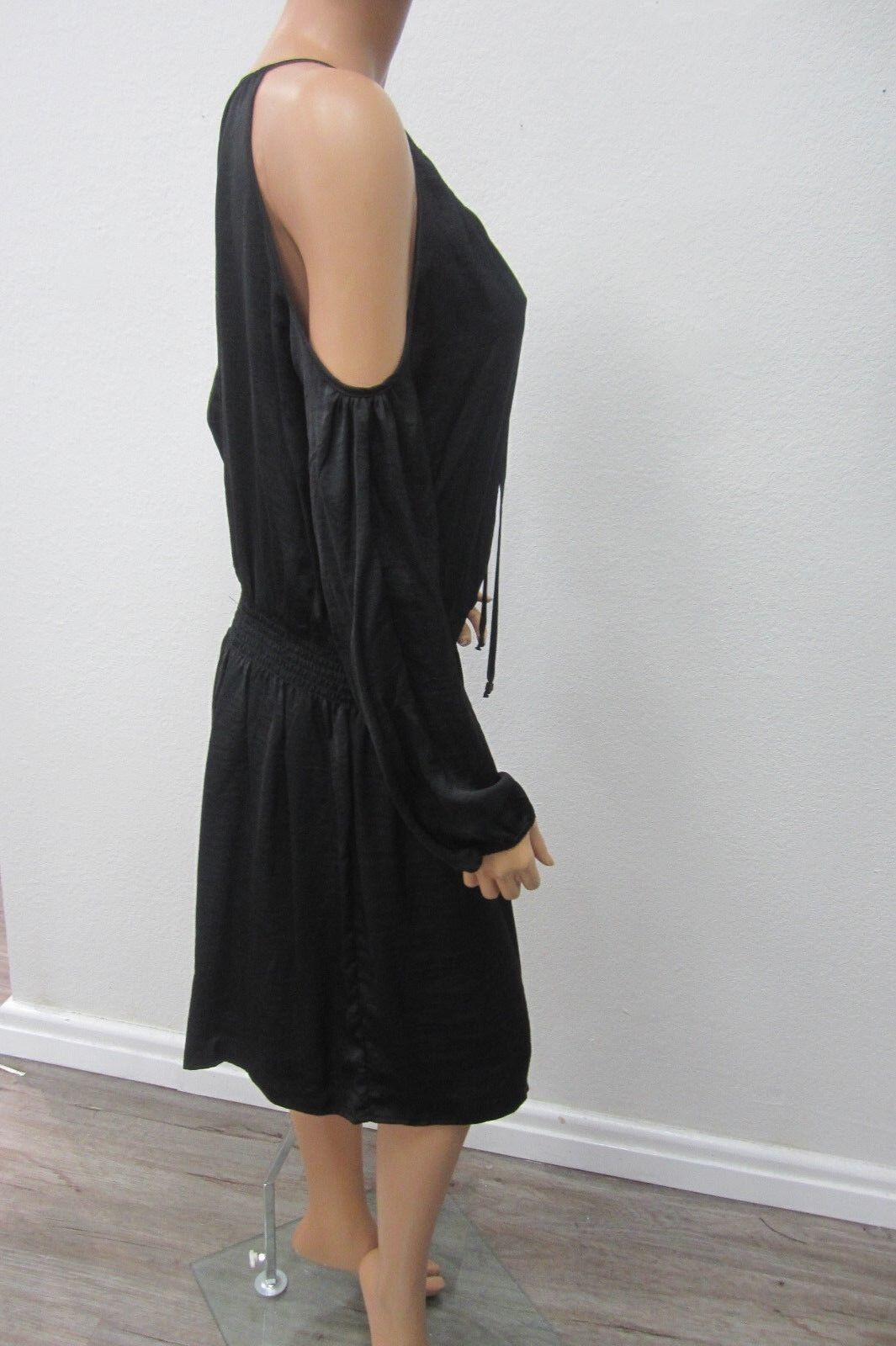 *NWT*  Mossimo SUPER CUTE Black Open Shoulder Dress Size Medium