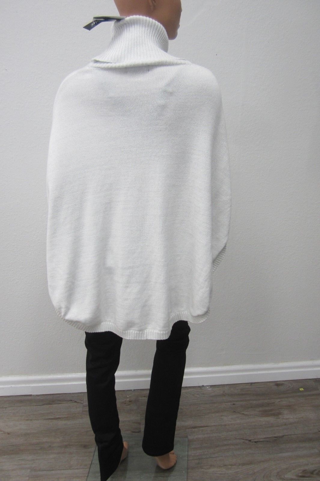 *NWT*  Charlie Paige CUTE White Sparkle Knit Poncho New Size One Size Fits All