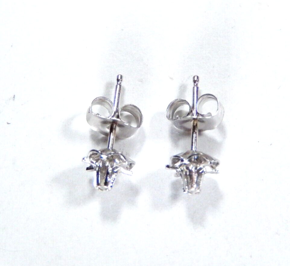*VINTAGE* - 14K White Gold 1/7ctw Natural Diamond BUTTERCUP Stud Earrings