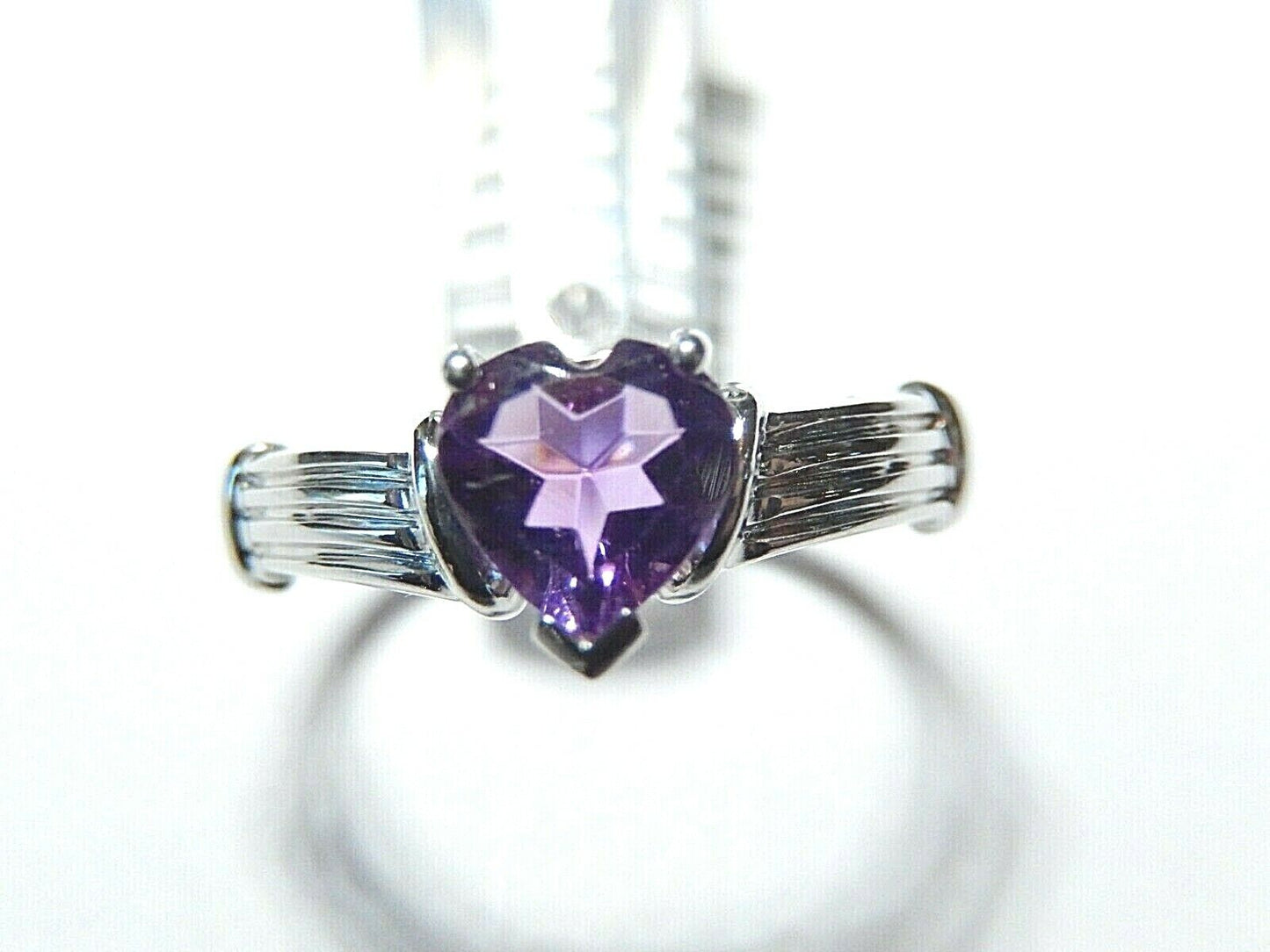 *NWT* 10k White Gold HEART Shape Amethyst Solitaire Ring Size 6.5