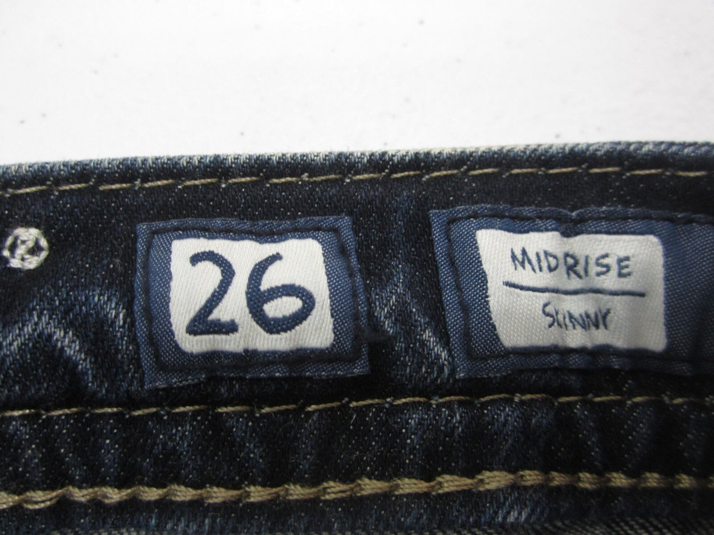 NWOT Miss Me Women's Jeans Med Blue Solid Skinny Mid-Rise Button Up Size 26 x 30