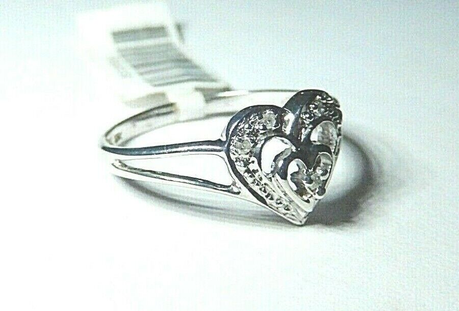 *NWT* 10k Solid White Gold Heart Ring With Genuine Diamonds Size 7.25