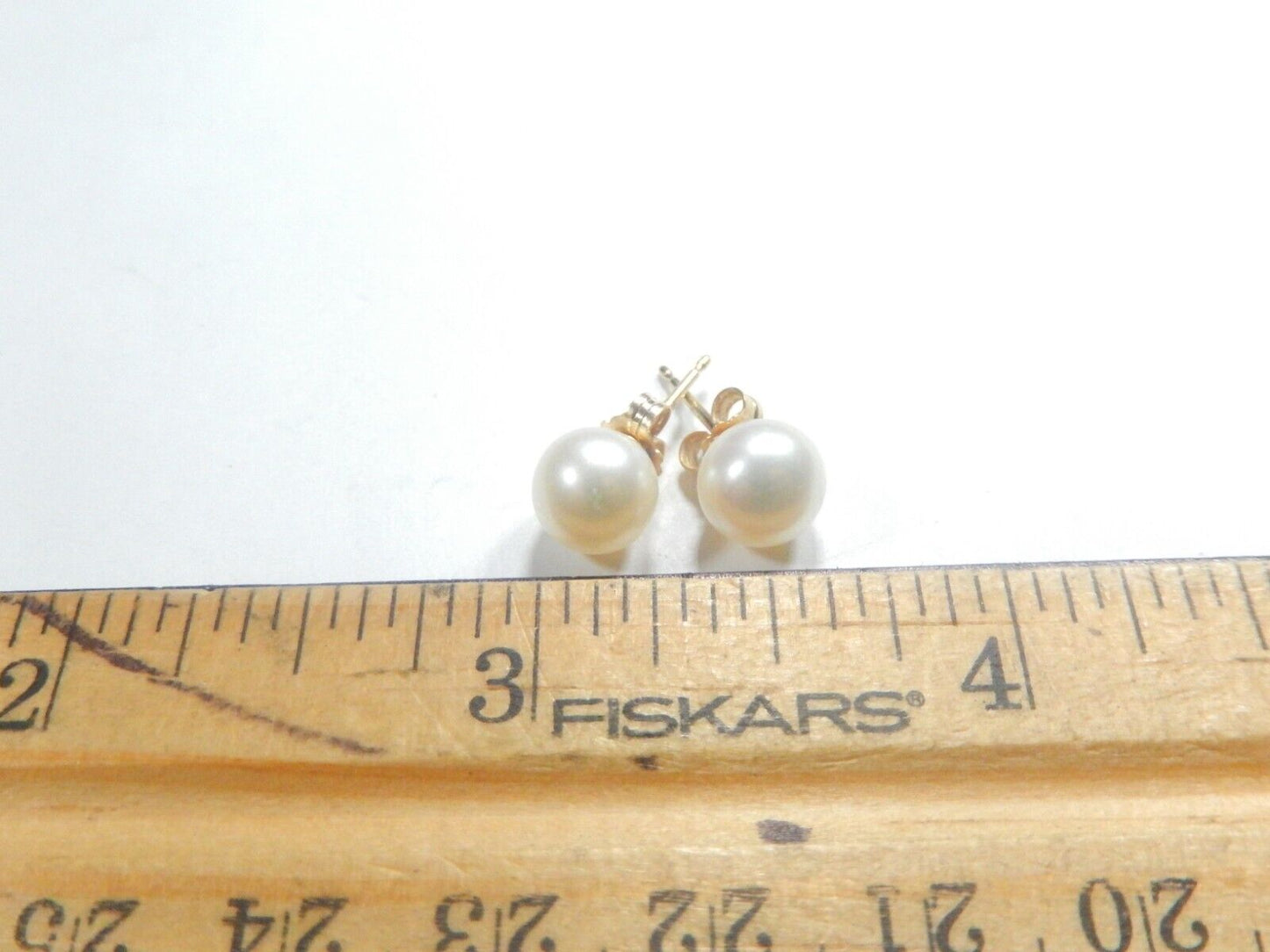 14K Yellow Gold 7.5mm Akoya Round Pearl Ear Stud Earrings