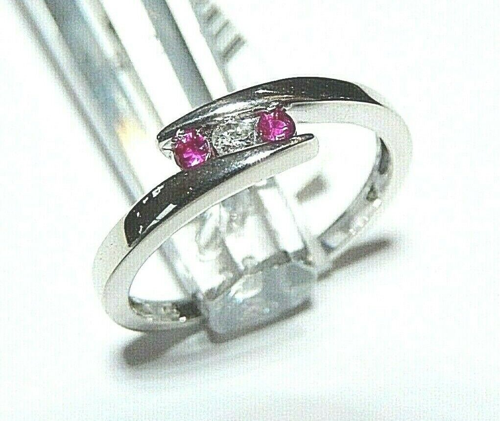 *NWT* 10kt White Gold Womens .25CT Round Ruby Diamond Three Stone Band Ring Sz 7