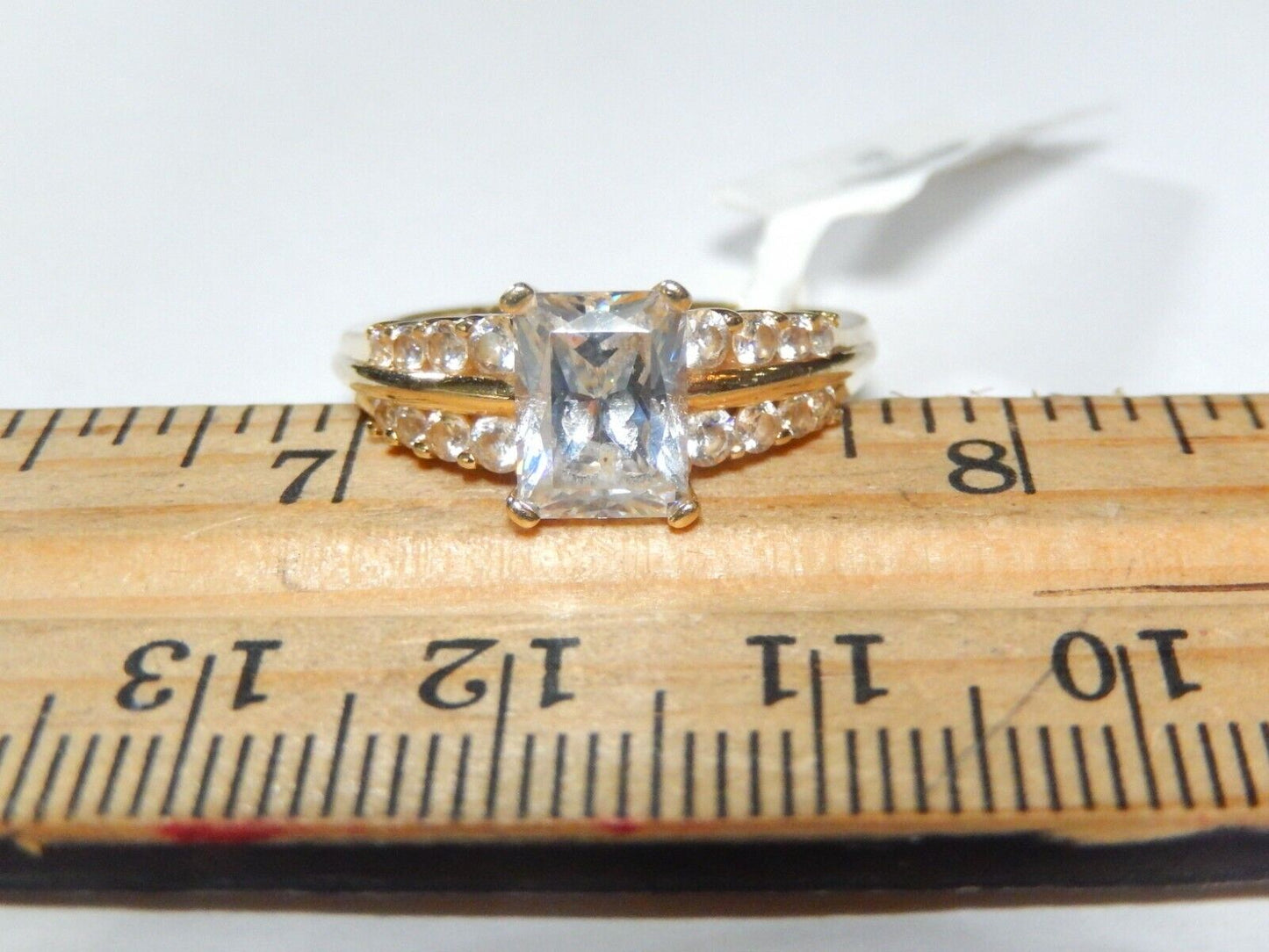 *VINTAGE* 14k Yellow Gold 2.00  CT CZ Pretty Engagement Ring Sz 8.25