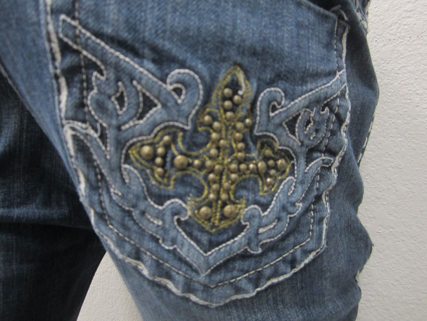 NICE CELLO Studed Cross Pocket Boot Cut Embellished Thick Stitch Jeans Sz 26x30