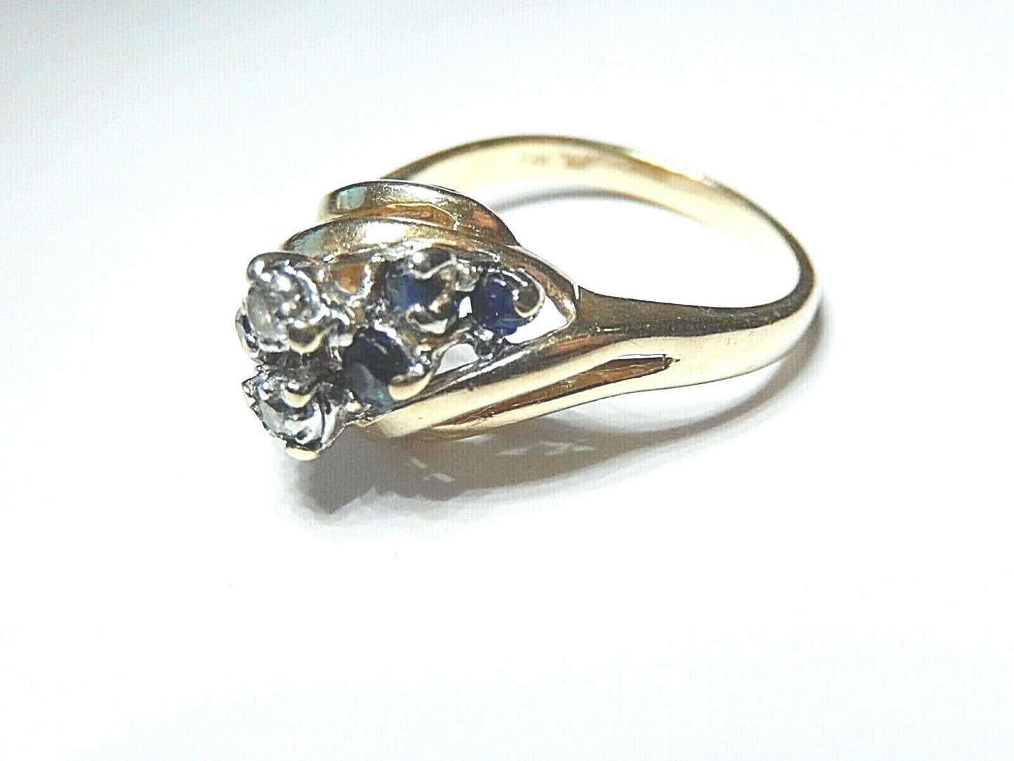 *VINTAGE* 14k Yellow Gold Sapphire & Diamond Cluster Ladies Ring Size 7