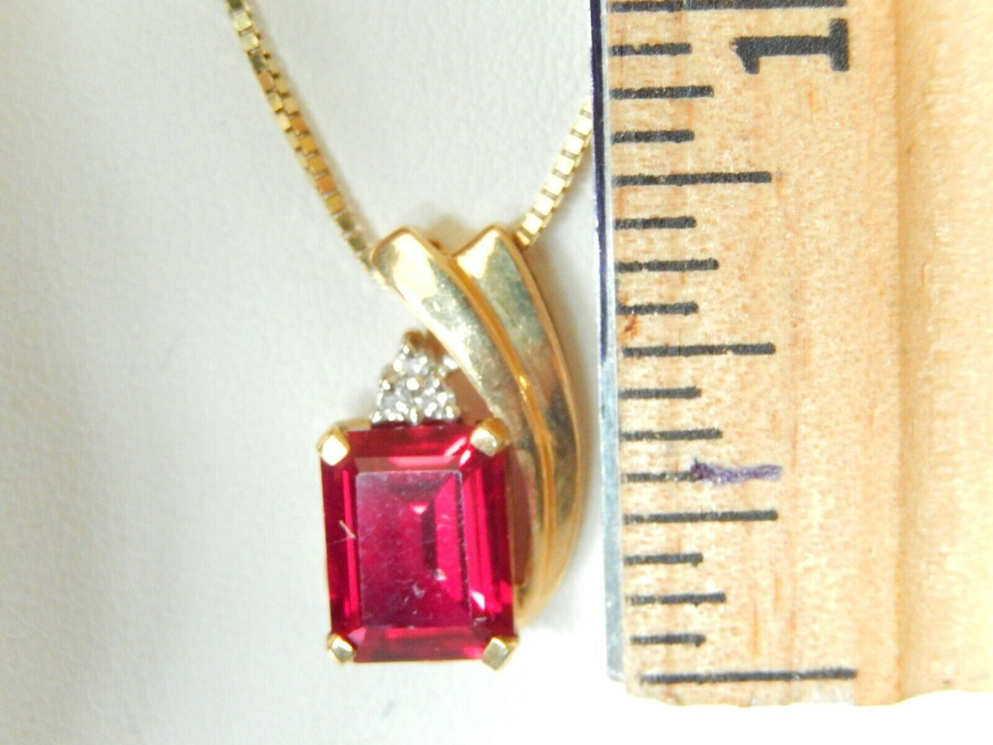 *VINTAGE*10K Yellow Gold 2.5CT  Ruby & Diamond  Pendant with 10K 18" Box Chain