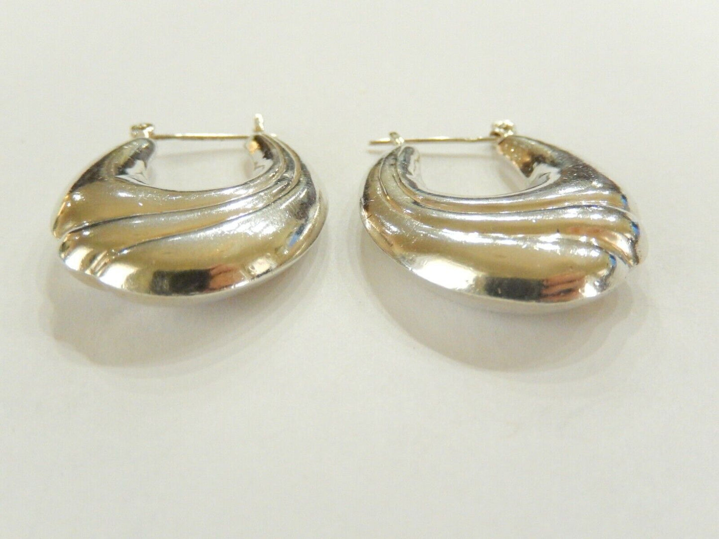 *VINTAGE  Sterling Silver 925  Puffed Hoop Earrings 7.9gms