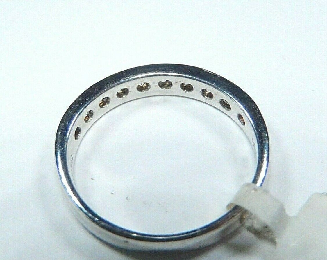 *NWT* 18K White Gold .66CT VS Diamond Anniversary or Wedding Band  (Size 7.5)