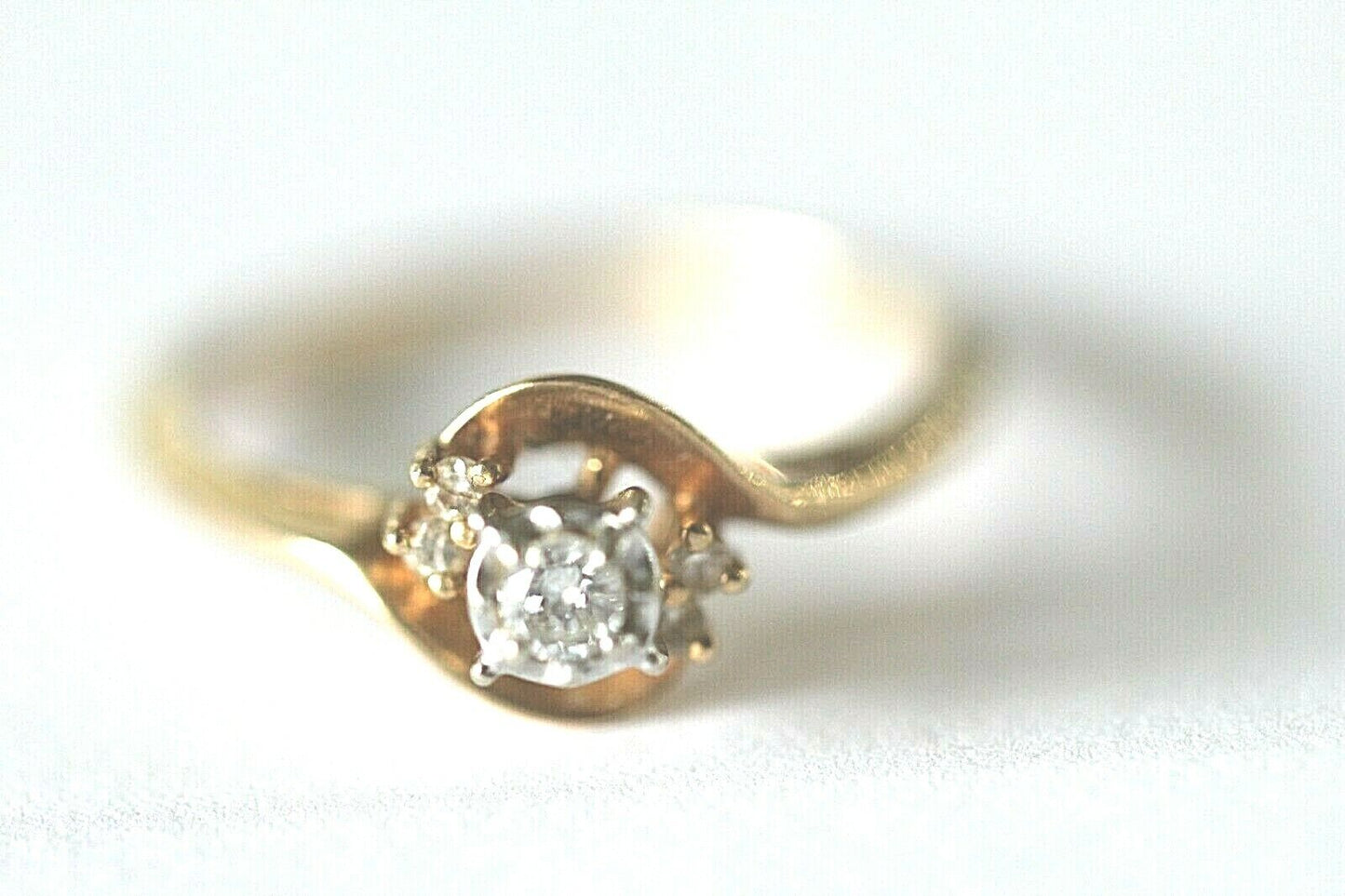 *VINTAGE*  14k Yellow Gold Natural Round Diamond Solitaire Engagement Ring Sz 8