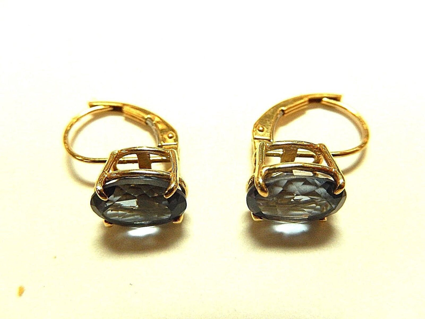 Genuine Natural 4 CT VS Sapphire Gemstone  14K Yellow Gold Leverback Earrings