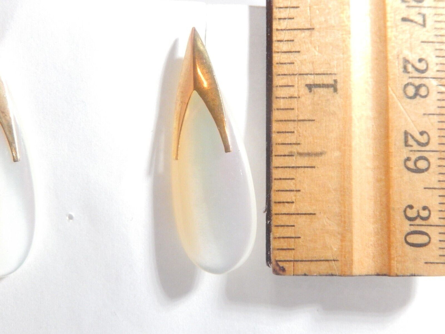 *VINTAGE* 14K Yellow Gold Mother-of-Pearl (MOP) Teardrop Dangle/Drop Earrings