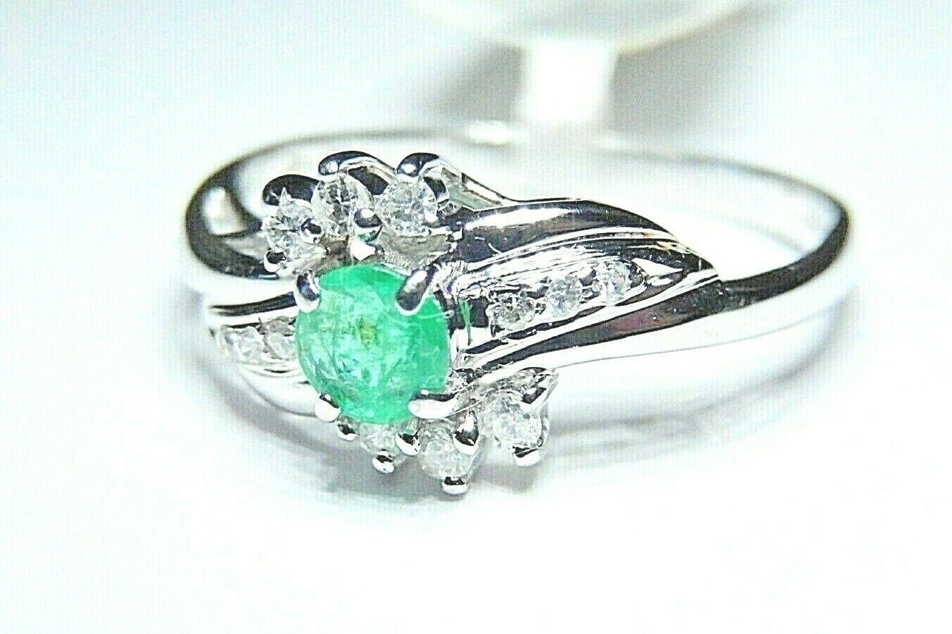 *NWT* 14K White Gold Natural Emerald & Diamond Halo Ring  Size 7