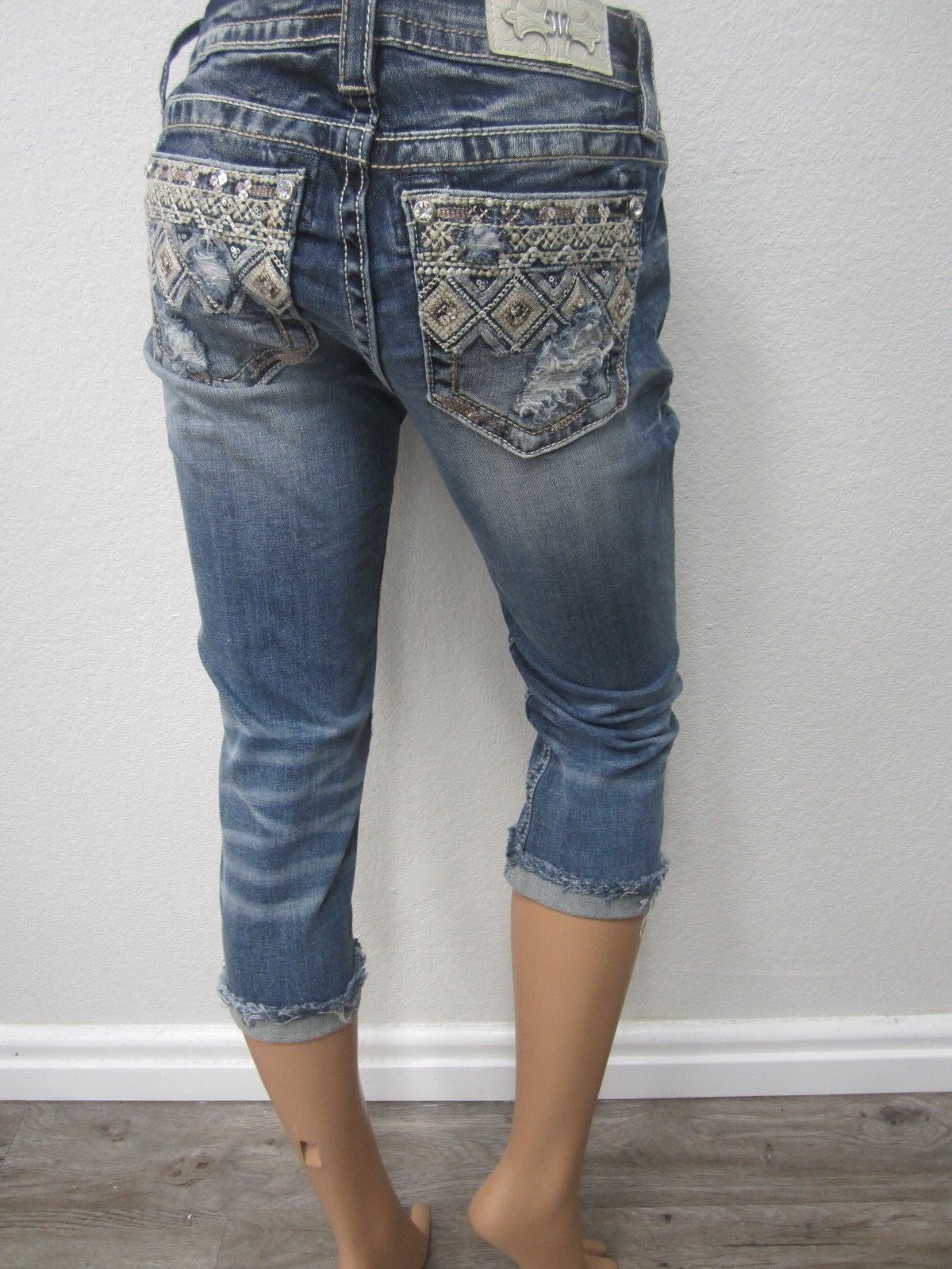 NWT MISS ME WOMEN'S MID RISE CAPRIS,  MEDIUM BLUE,  MP8600P4  SIZE 27 X 20