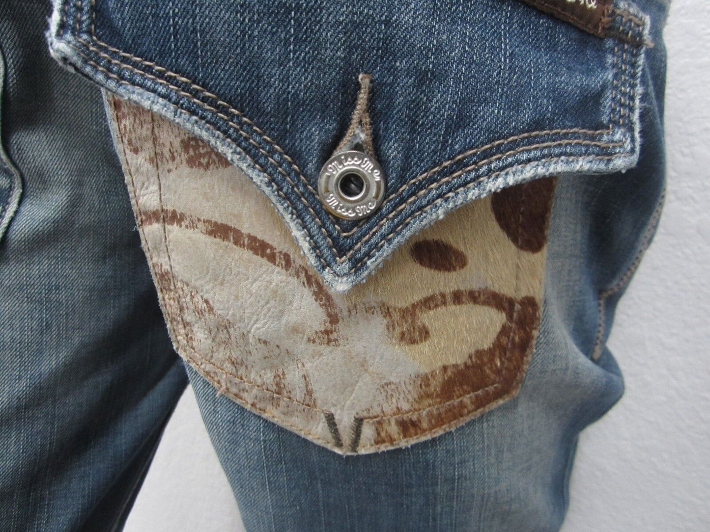 NEAR MINT MISS ME~COWHIDE FLAP POCKET BOOT JEANS JP4530~28 X 33~EUC