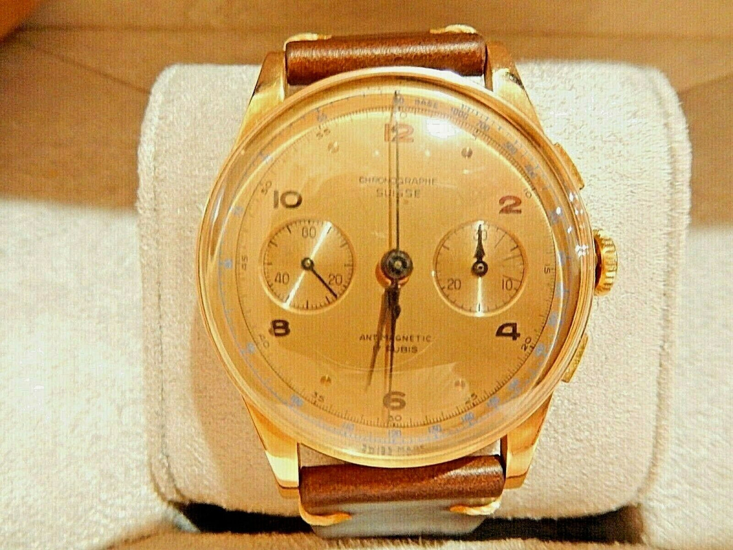 Chronographe Suisse 38mm Original Finish 18K Yellow Gold Manual Wind Wristwatch