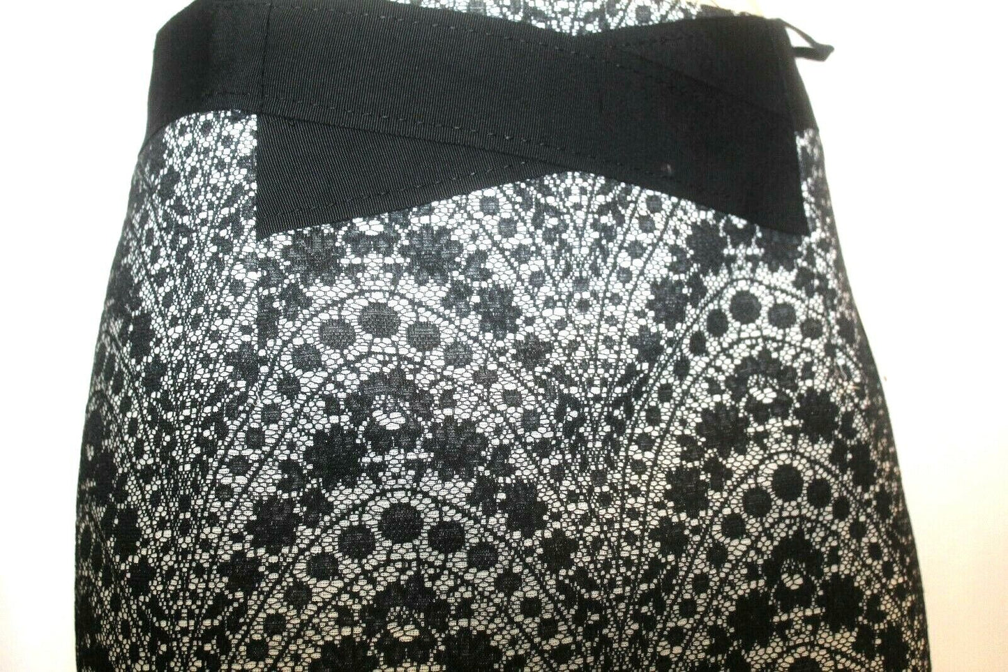 *NWT* $119. ANTONIO MELANI Black White Lace Layered Lined Pencil Skirt Sz 10