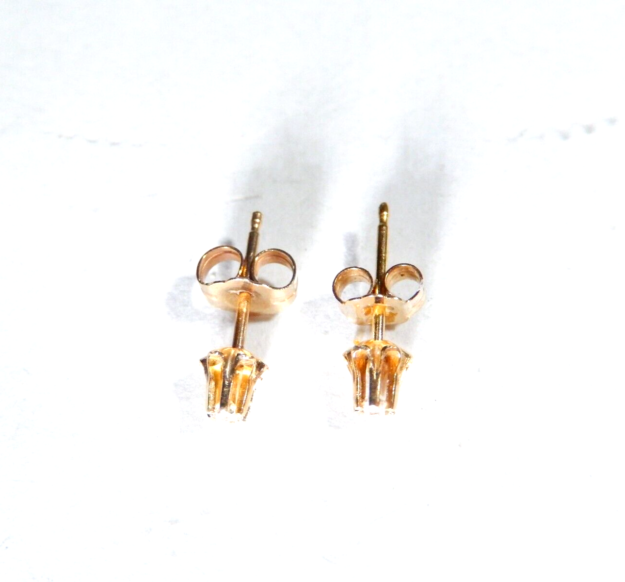 *VINTAGE*-  14k Yellow Gold - Diamond Buttercup Earrings