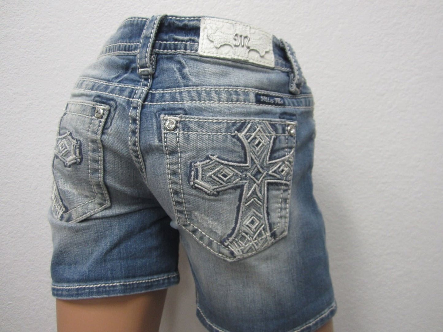 NWT New Miss MP7845D2 Me Cross Pocket Mid Shorts Medium Blue Size 25 x 6"