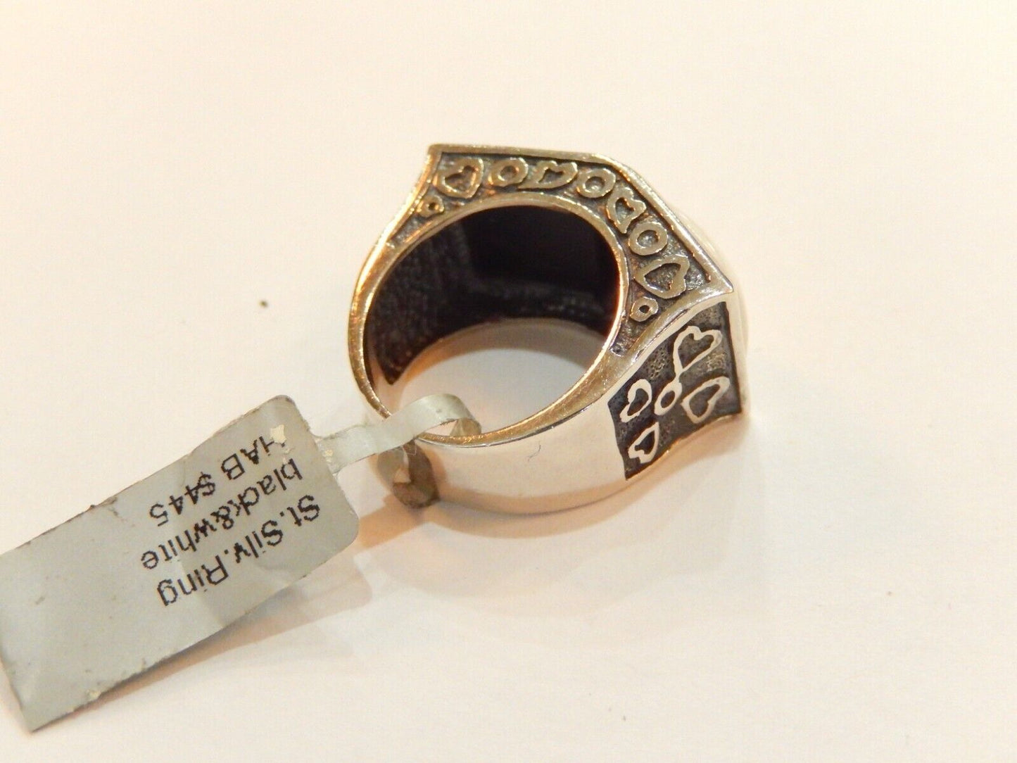 *VINTAGE* STERLING SILVER BLACK ONYX AND MOTHER OF PEARL RING SIZE 5.75