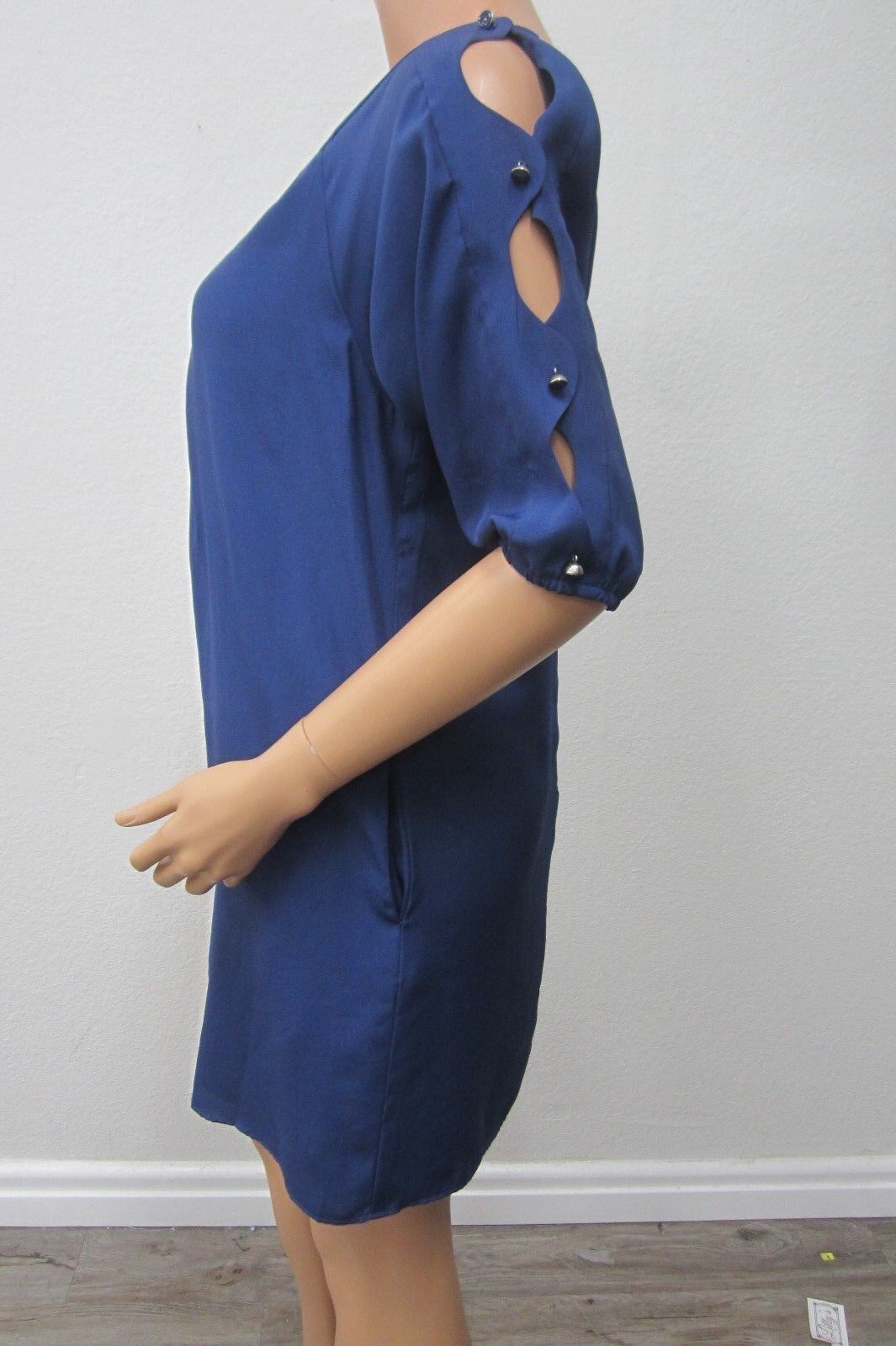 VERY NICE   BCBGeneration Beautiful Deep Blue Dress Size Small