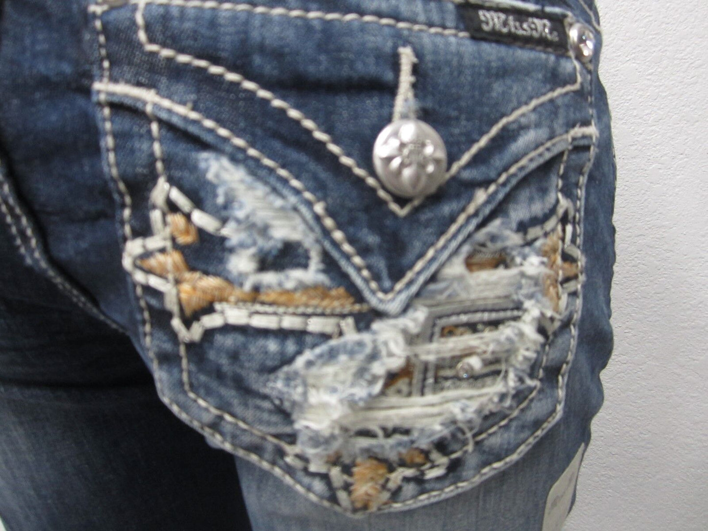 NWOT Miss Me Straight-Leg Jeans, Style MP8795T Cross, Size 24 x 33.5 NWT