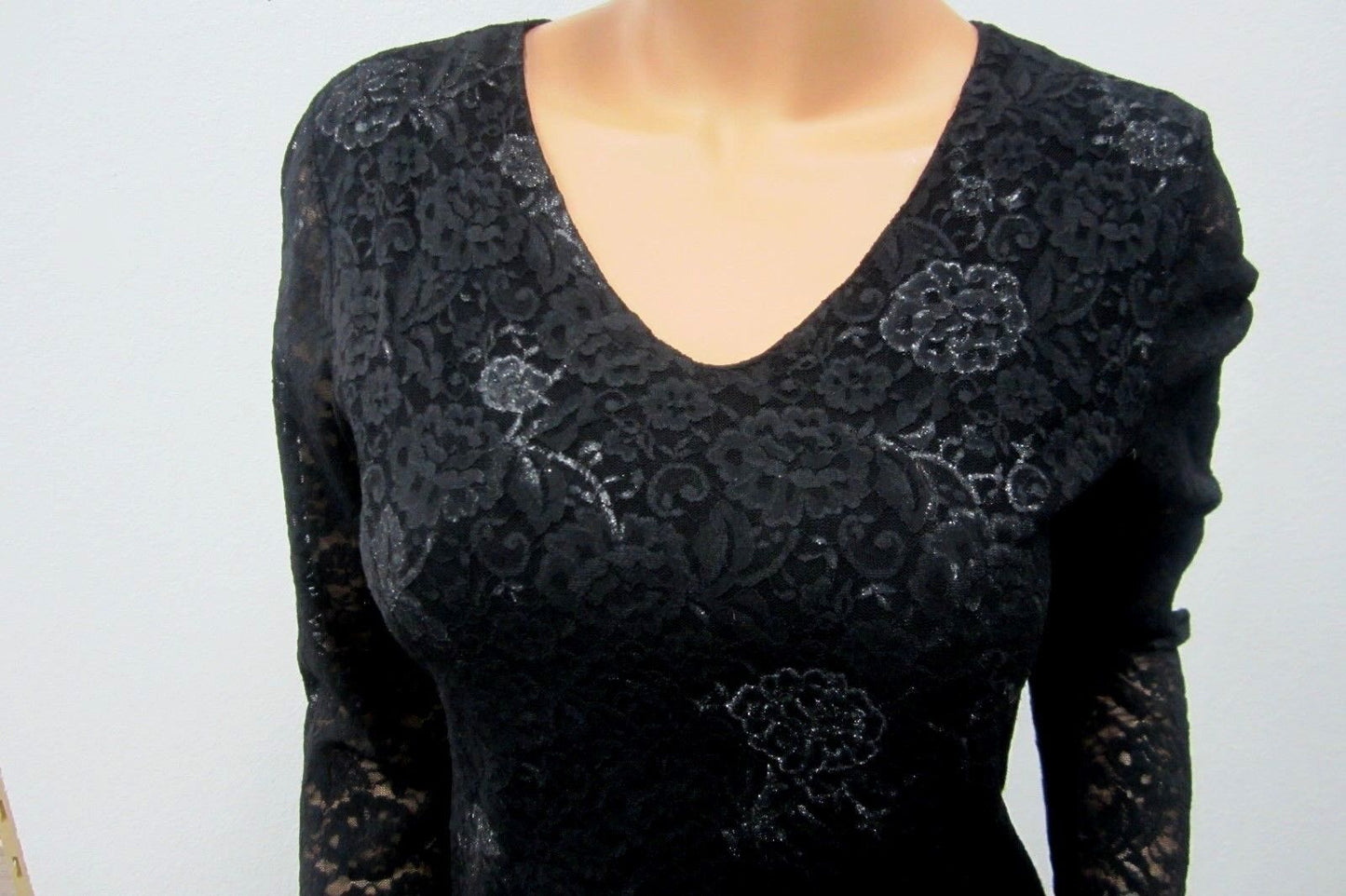 *NICE* Preston & York Lace Overlay Black CUTE Top Blouse Woman’s Size Small