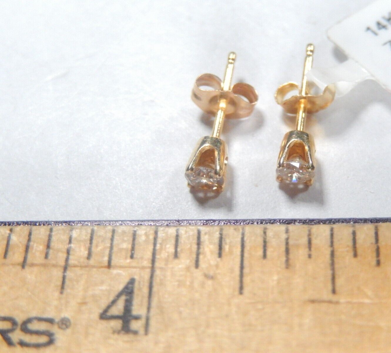 14k Yellow Gold  .20ct Natural Diamond Ear Studs