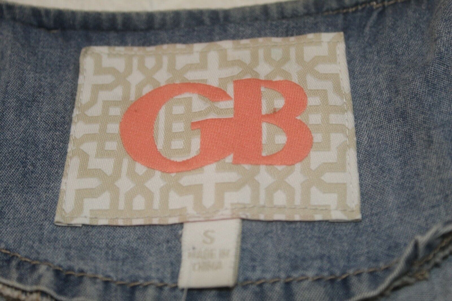 *NWT* $59.  Gianni Bini Women Fabulous Denim Jacket w/Lots of Zippers Sz Small