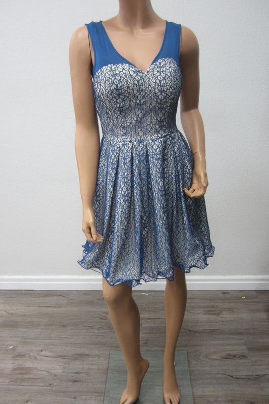 *MINT*  Chi Chi London Exquisite Elegance Lace Dress Navy/Ivory Sleeveless Sz 4