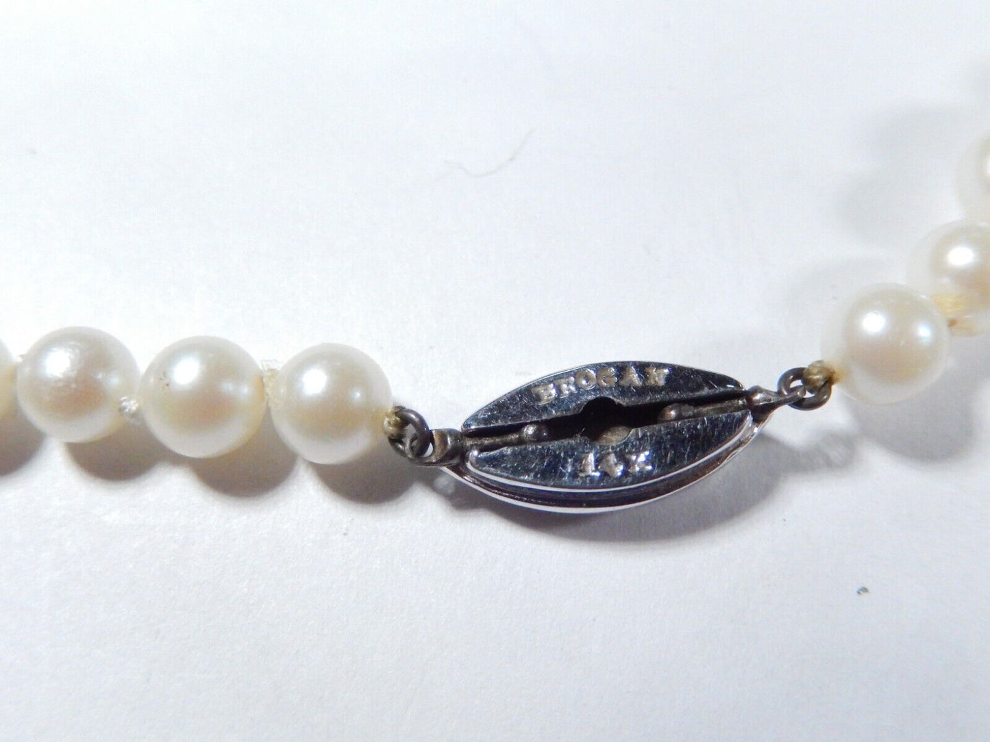 *RARE VINTAGE* - 14K Brogan Clasp 6.0mm Akoya Pearl Necklace 22"