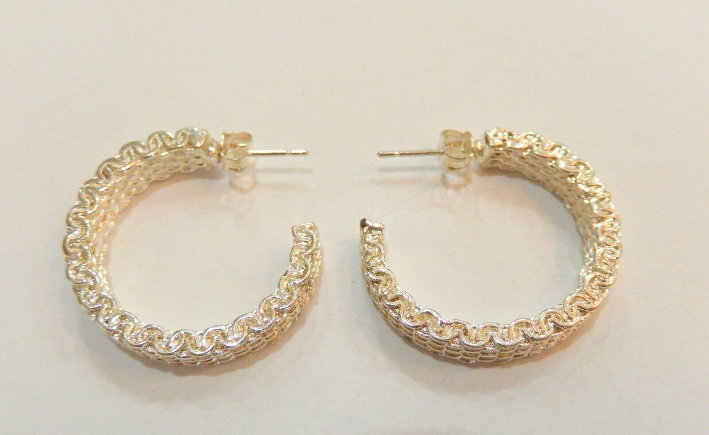 Adorable Beautiful Sterling Silver Mesh Style Hoop Earrings