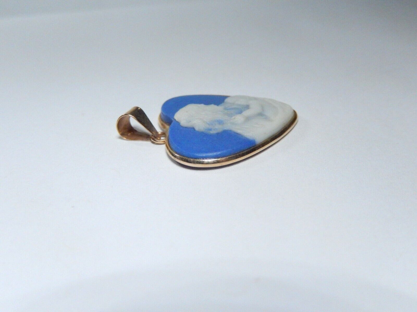 *VINTAGE*  10K Yellow Gold Mother Child Carved Cameo Heart Pendant 1 1/8" x 7/8"