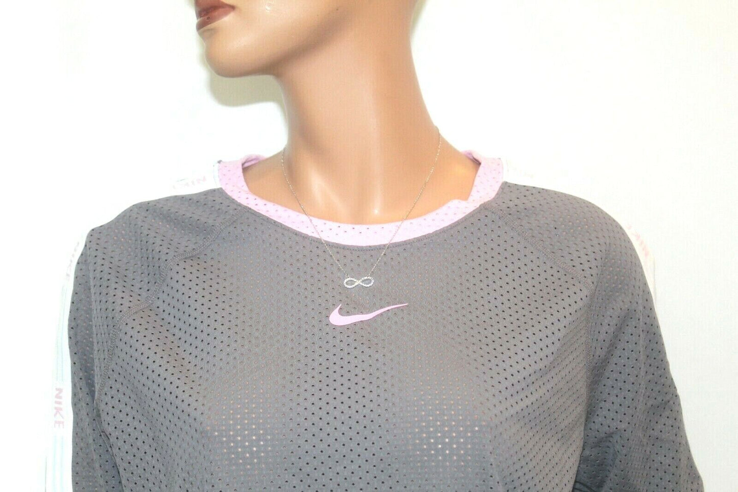 *NWT* $50. NIKE Women's DRI FIT Running Gray Mesh Long Sleeve Shirt Logo Sz LG