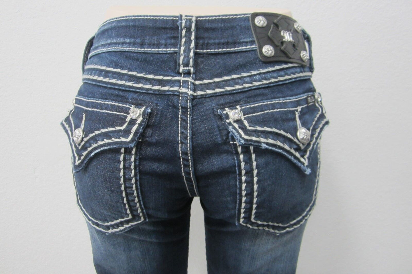 NWT Miss Me Women's Cuffed Capri Shorts Jeans JY5014P58 DK BLU Size 26 x 22