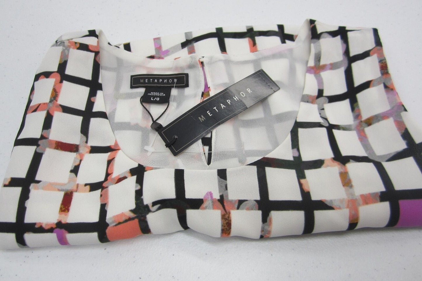 NWT Metaphor Women's Sleeveless Top  White Multicolor Size L