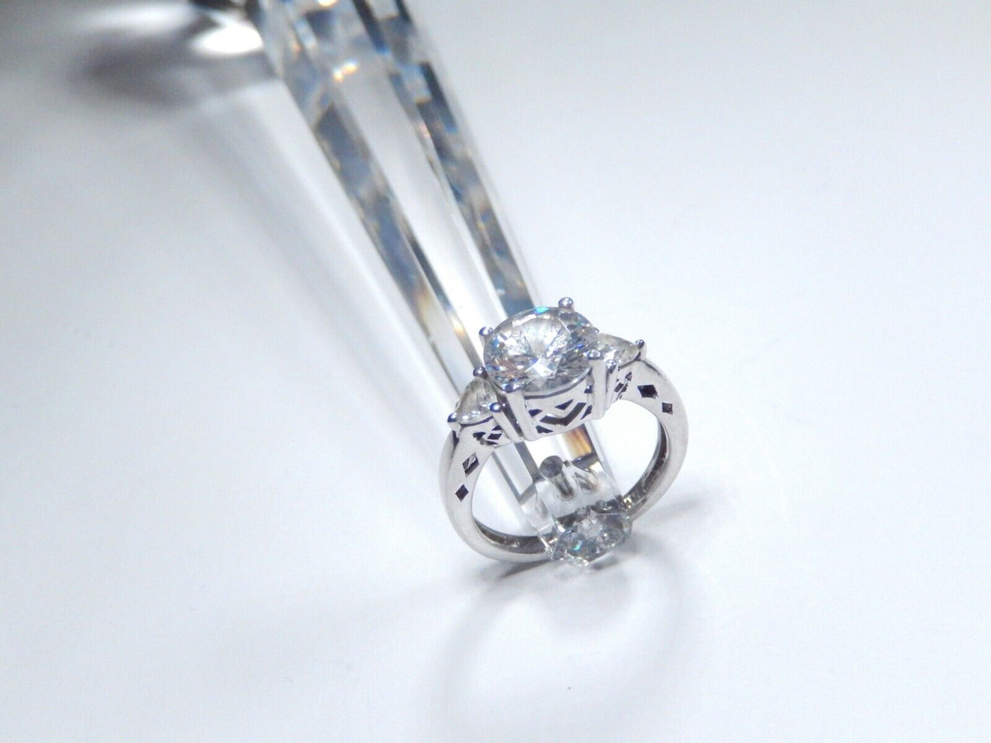 *VINTAGE*   Sterling Silver Three Stone 2.50 CT Cubic Zirconia CZ Ring Size 5