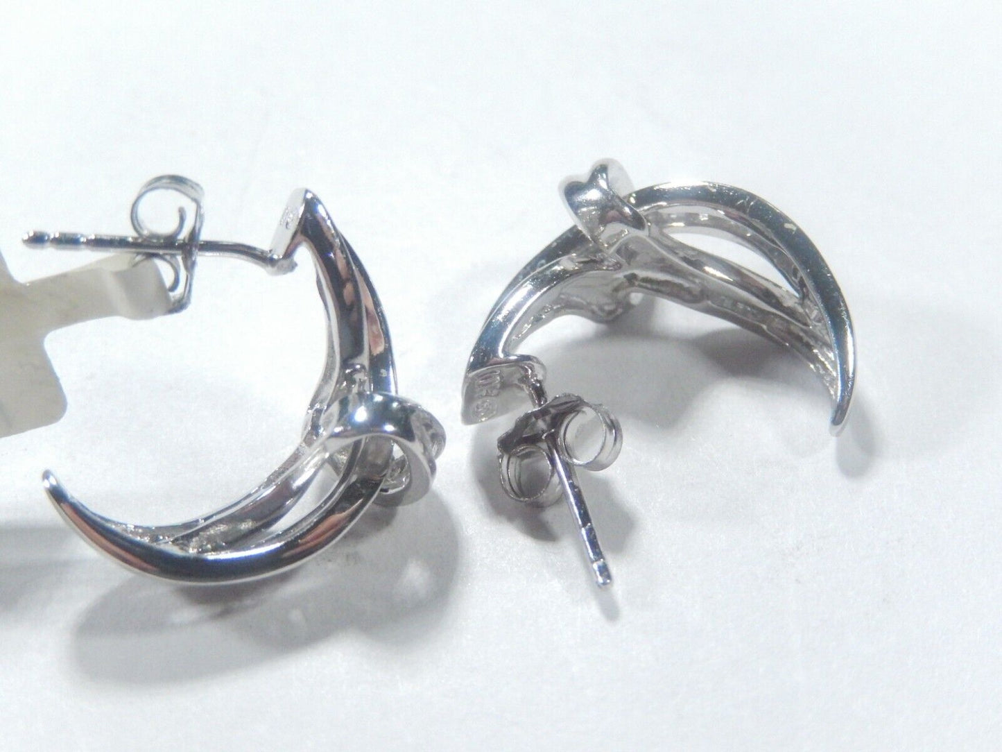 *VINTAGE*  14K White Gold Round & Baguette Diamond Huggie Earrings Approx .50ctw