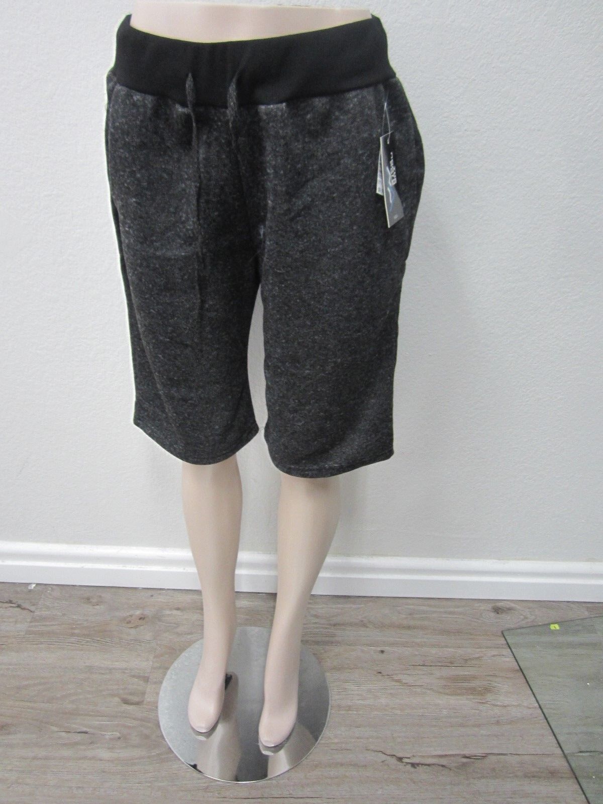 NWT  The North Pole Men's Size L Charcoal  Adjustable Flanel Lined Shorts